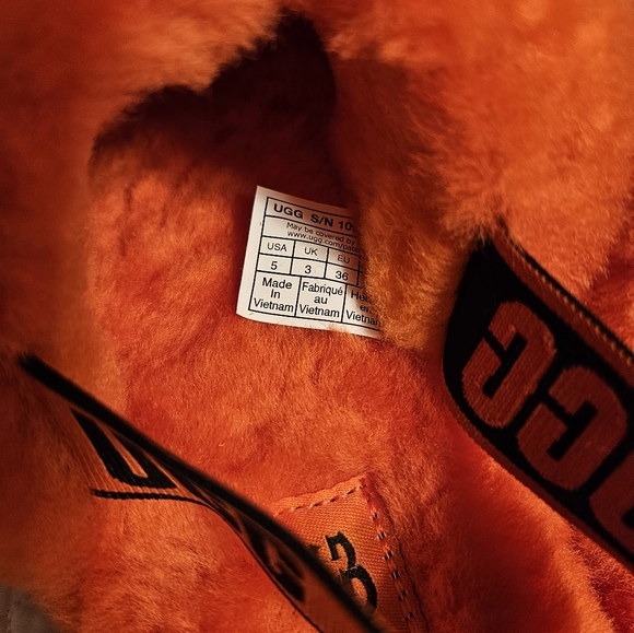 NWOB UGG fluff yeah slide - Picture 5 of 6